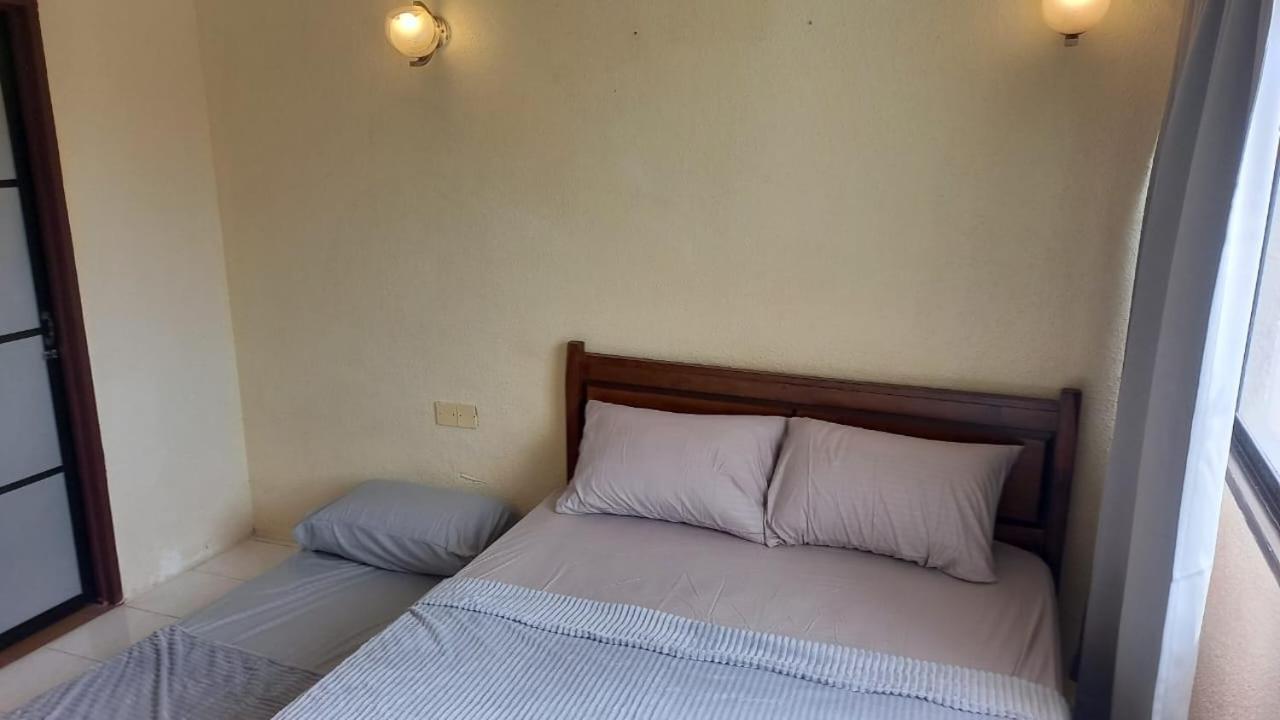 Seaput Srisayang Apartment Batu Feringgi Ngoại thất bức ảnh