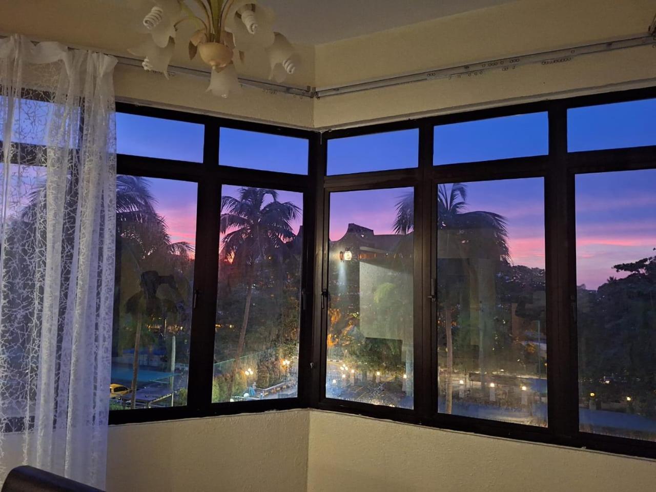 Seaput Srisayang Apartment Batu Feringgi Ngoại thất bức ảnh