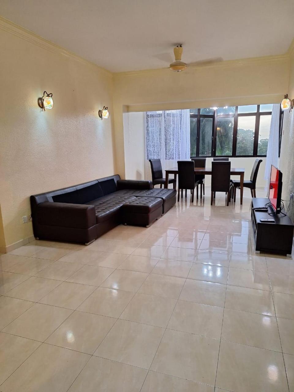 Seaput Srisayang Apartment Batu Feringgi Ngoại thất bức ảnh